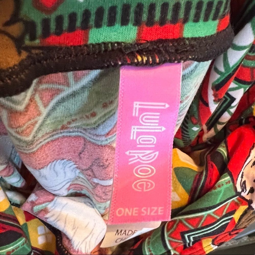 LulaRoe Christmas Pants - Picture 6 of 7